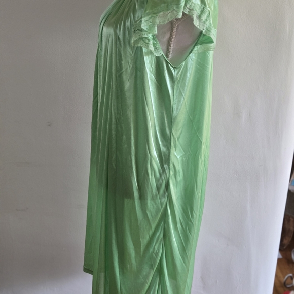 Blair Deep Green Satin Short Sleeve Chemise Nightgown - Picture 4 of 5